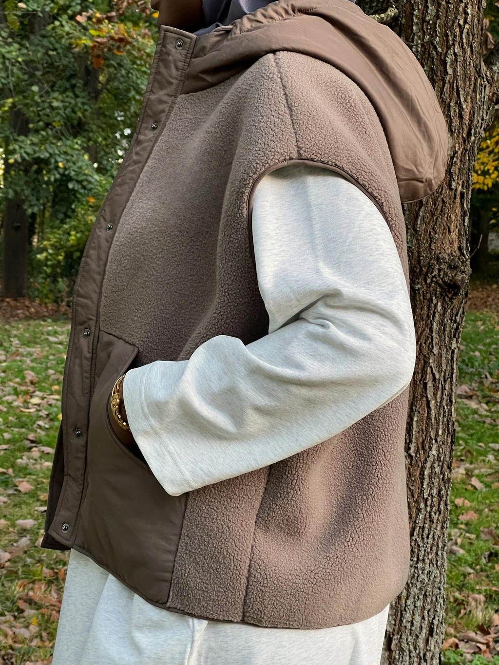 Veste Sans Manches à Capuche